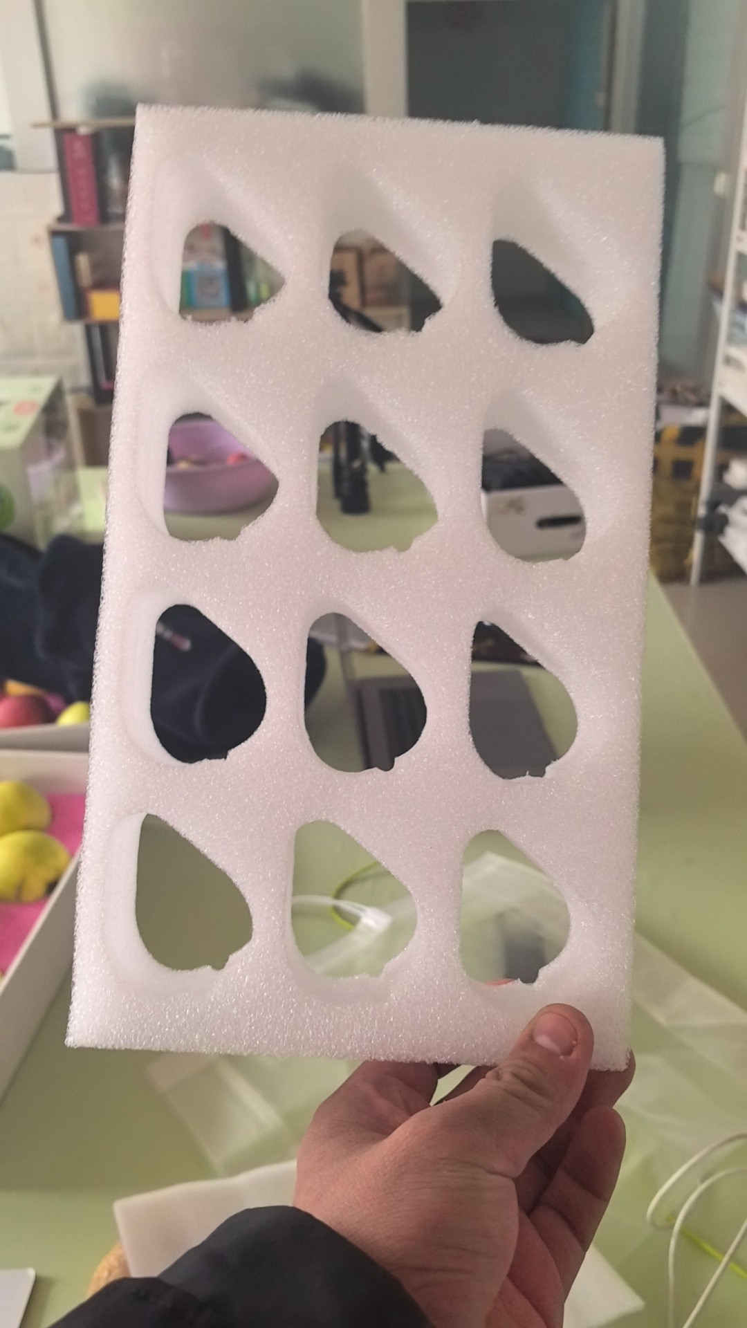 水滴形12格珍珠棉内衬适配圆形小果品防震缓冲开模定制 - 尧晟包装快递保鲜方案